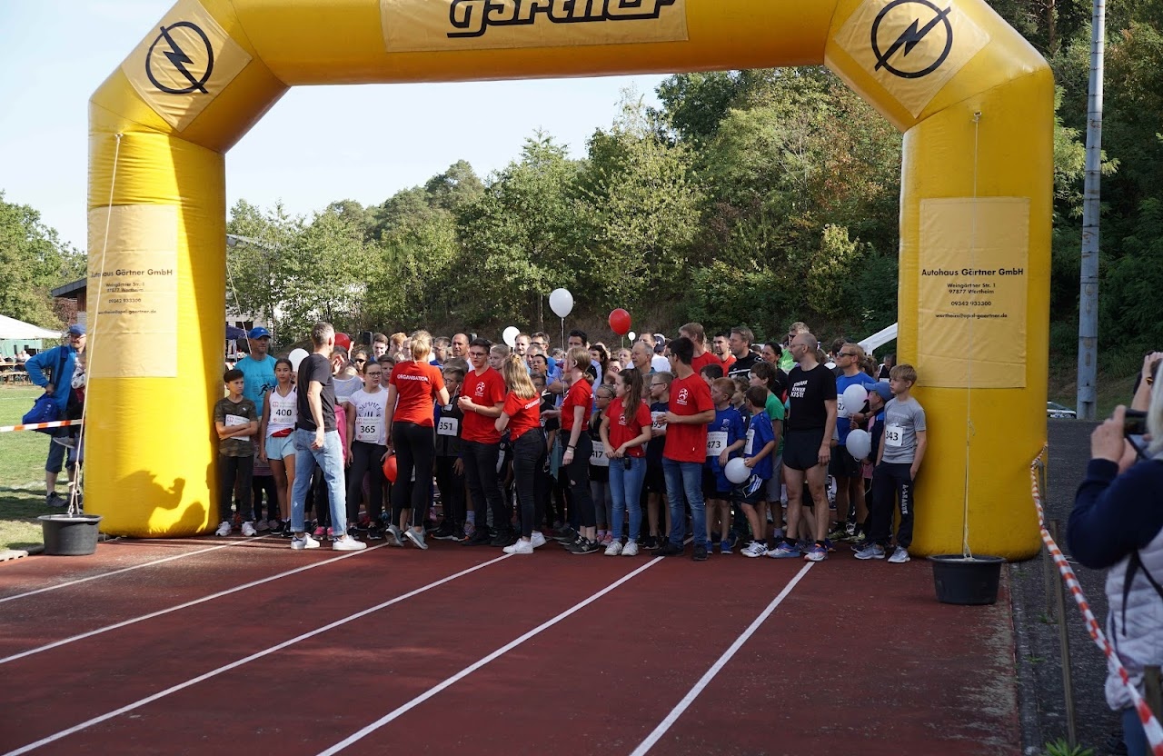 Bild vom 11. Benefizlauf im Jahr 2019. Dies ist das 69. Bild.